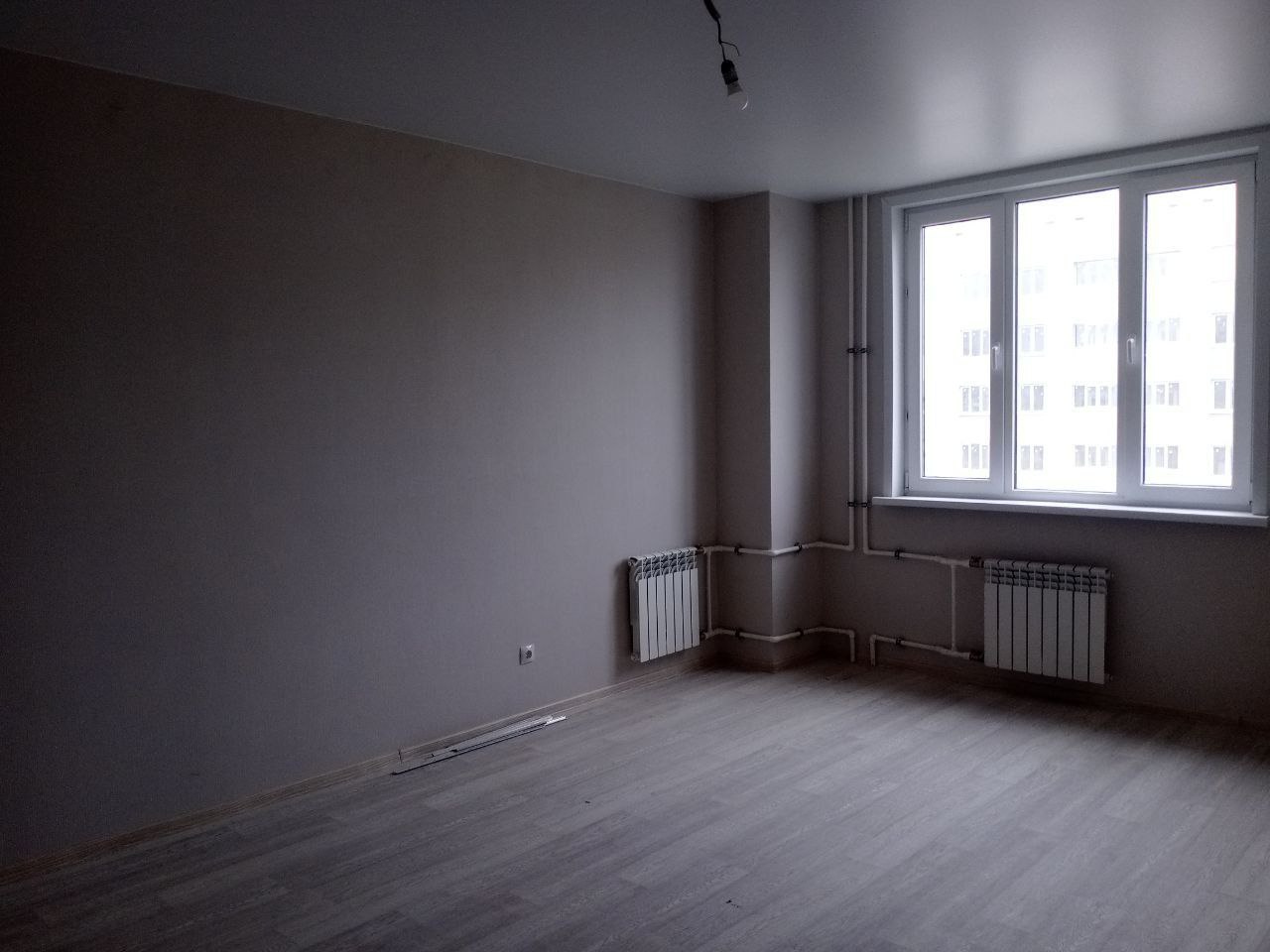 Продам четырехкомнатную квартиру (4-х комн. кв.) в Мариуполе