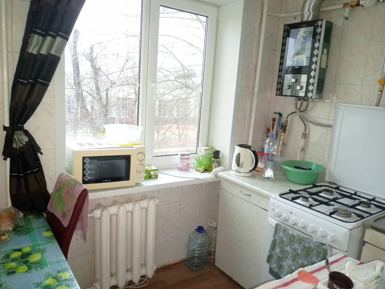 Трехкомнатная квартира на Сеченова в Мариуполе